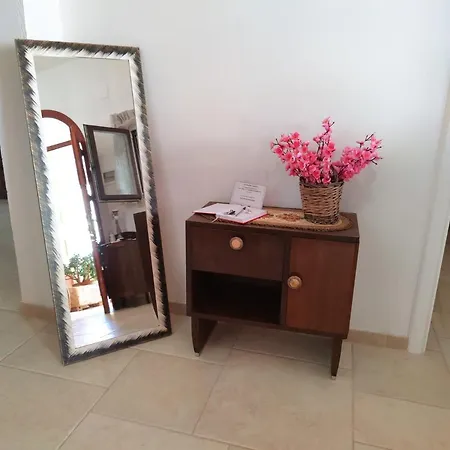 La Nuova Casetta Apartment *